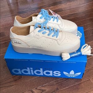 Adidas Off-White Sneakers with Light Blue Accents Rivalry (New with Tags)